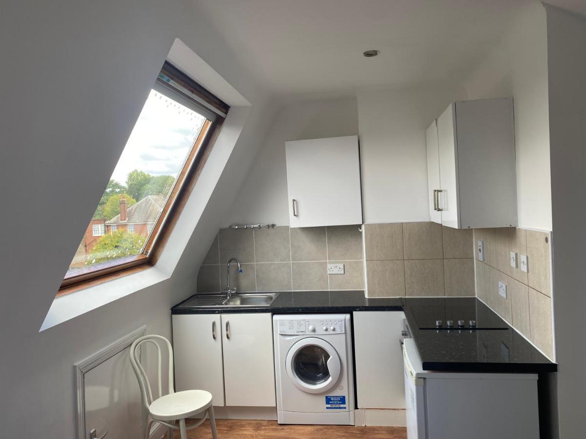 Flat Apartment *